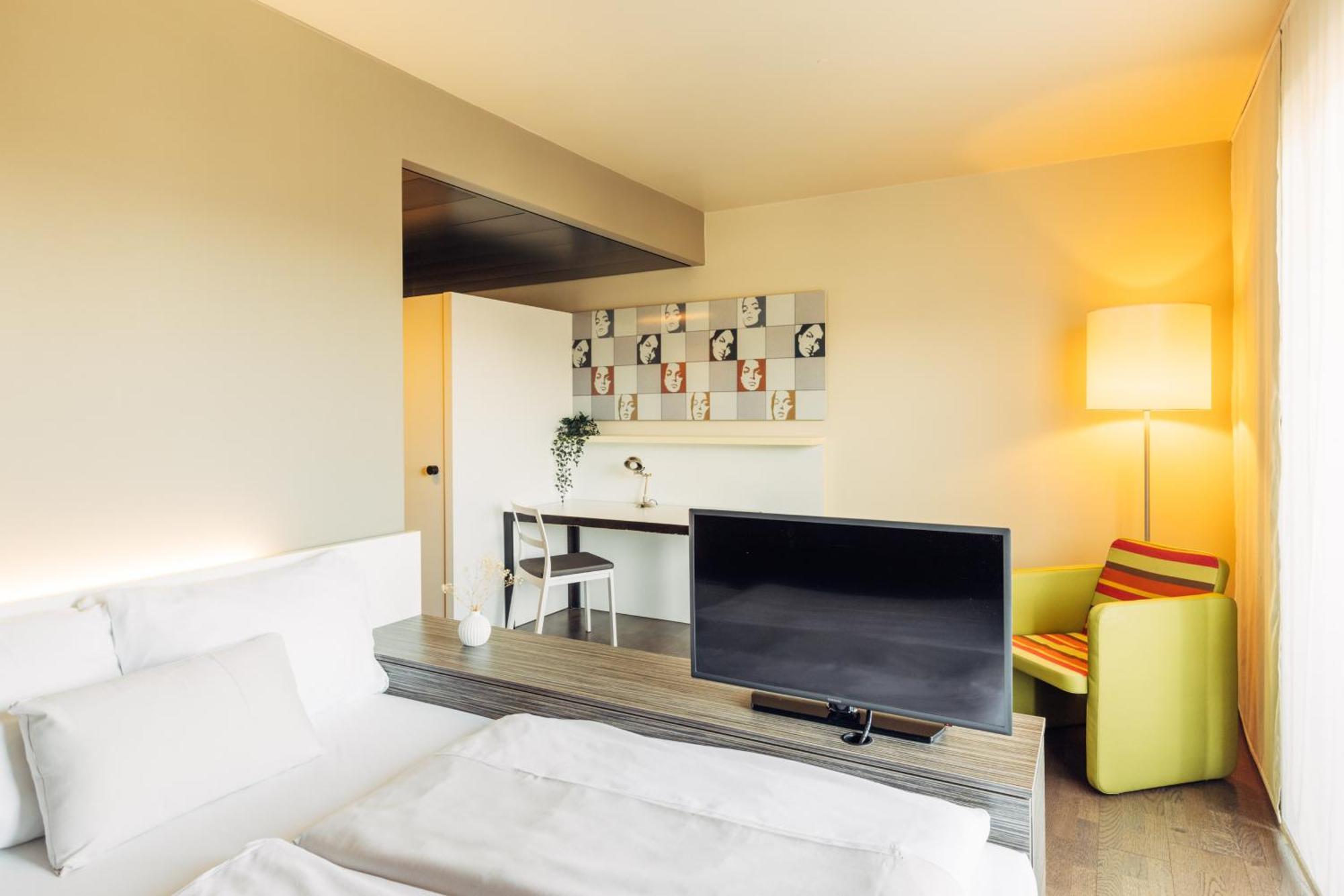 Harry'S Home Hart Bei Graz Hotel & Apartments מראה חיצוני תמונה